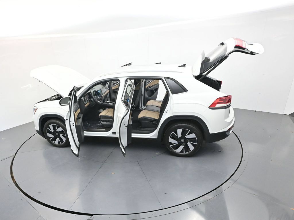 Used 2024 Volkswagen Atlas Cross Sport SE AWD/4WD image 37