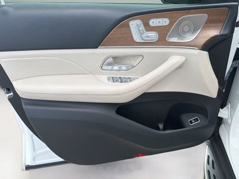 Used 2022 Mercedes-Benz GLS 450 4MATIC image 24