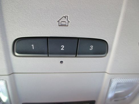 Used 2019 Chevrolet Equinox LT image 19