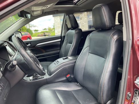 Used 2017 Toyota Highlander XLE AWD/4WD image 15
