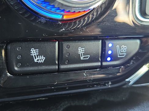 Used 2021 GMC Yukon Denali image 26