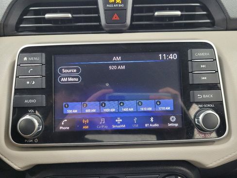 Used 2021 Nissan Versa SV FWD image 25