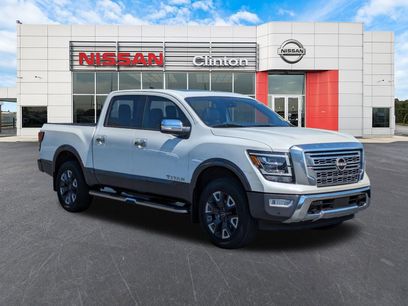 New 2024 Nissan Titan Platinum Reserve w/ Moonroof Package