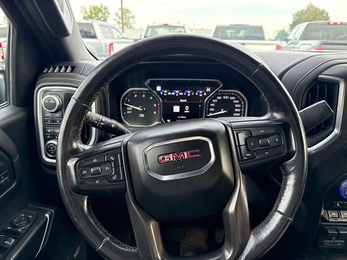 Used 2021 GMC Sierra 1500 AT4 w/ Technology Package AWD/4WD image 9