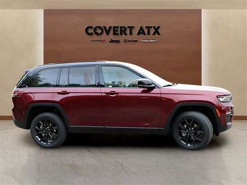 New 2025 Jeep Grand Cherokee Limited image 6