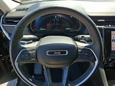 Used 2022 Jeep Grand Cherokee L Limited AWD/4WD image 17