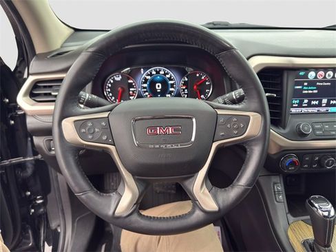 Used 2017 GMC Acadia Denali w/ Technology Package image 10