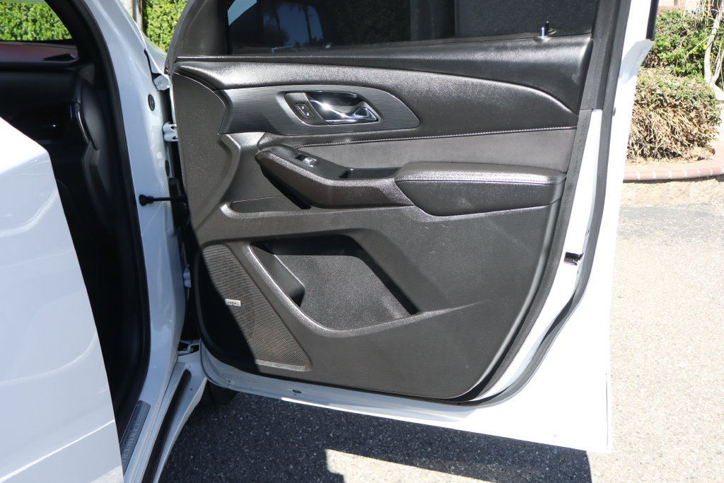 Used 2023 Chevrolet Traverse High Country FWD image 44