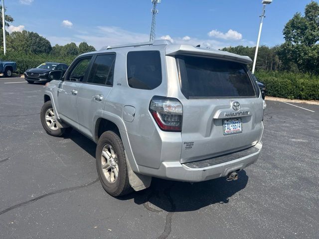 Used 2015 Toyota 4Runner SR5 AWD/4WD image 7