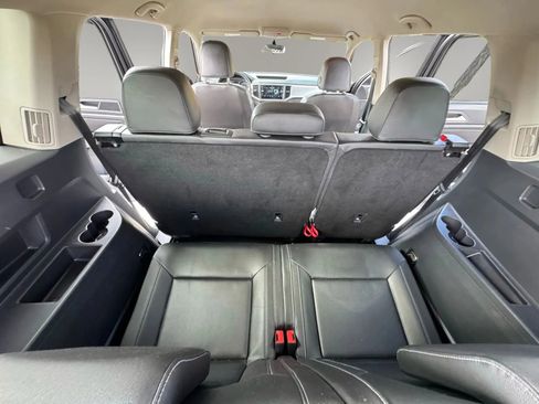 Used 2018 Volkswagen Atlas SE image 16