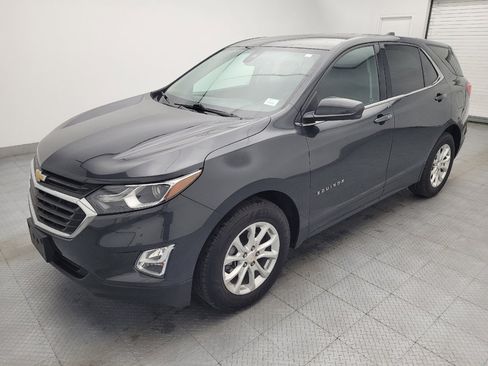 Used 2020 Chevrolet Equinox LT w/ Driver Convenience Package image 2