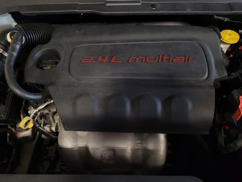 Used 2021 Jeep Compass Latitude w/ Driver Assistance Group FWD image 30