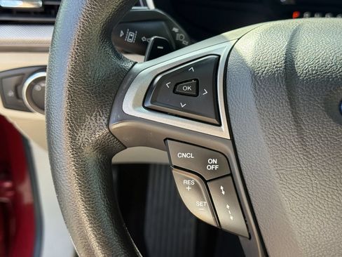 Used 2019 Ford Fusion SE FWD image 29