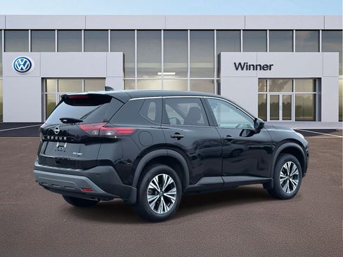 Used 2023 Nissan Rogue SV image 6