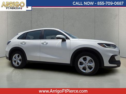 Used 2025 Honda HR-V LX image 1