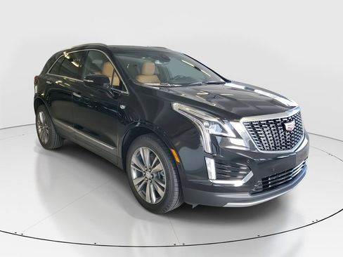 New 2025 Cadillac XT5 Premium Luxury FWD image 2