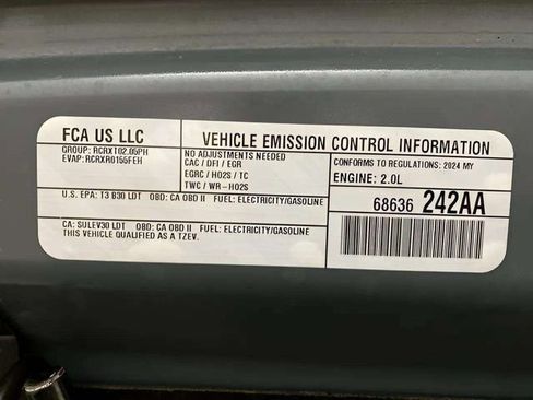 Used 2024 Jeep Wrangler Unlimited image 15