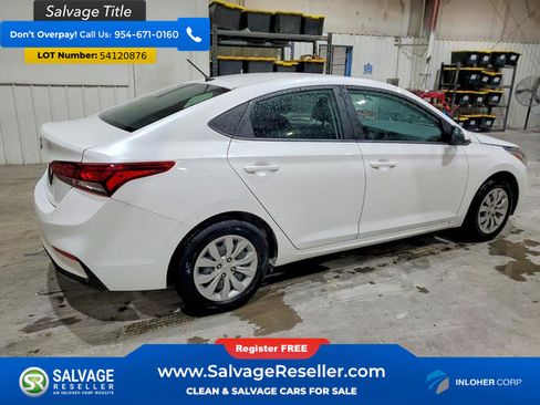 Used 2022 Hyundai Accent SE FWD image 4