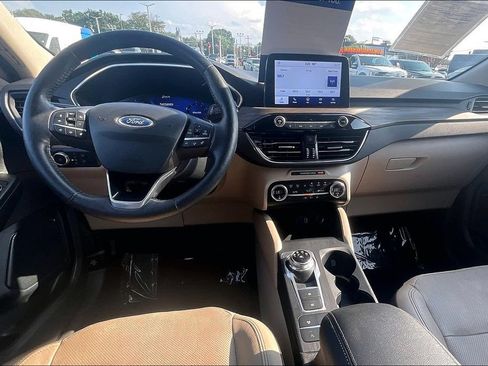 Certified 2020 Ford Escape Titanium AWD/4WD image 14