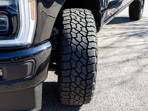 Certified 2025 Ford F350 Platinum w/ FX4 Off-Road Package image 9