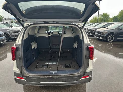 Certified 2025 Kia Carnival SX Prestige FWD image 19