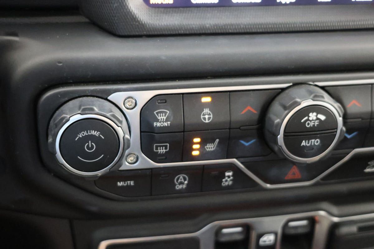 Used 2021 Jeep Gladiator Overland AWD/4WD image 30