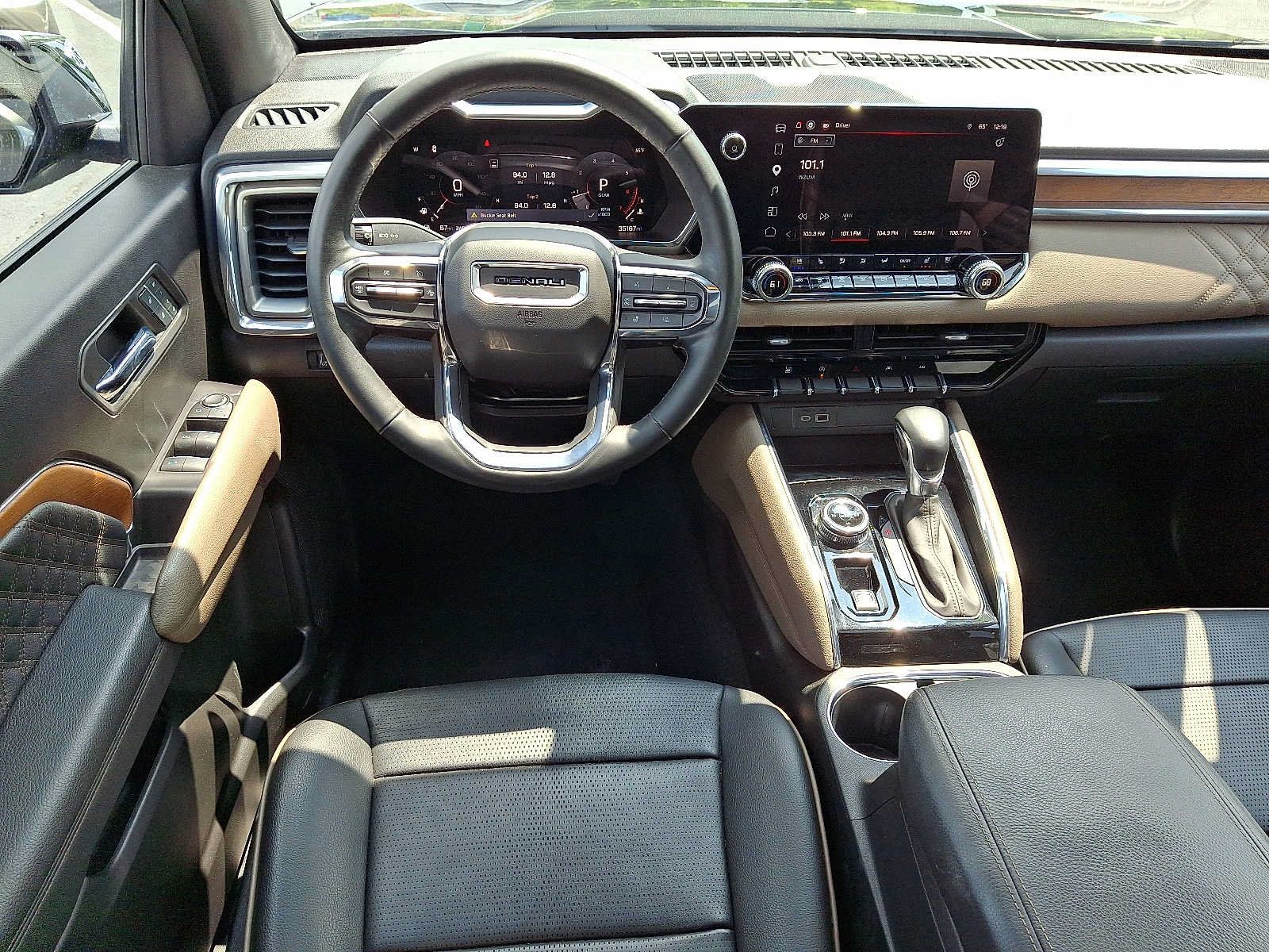 Used 2023 GMC Canyon Denali AWD/4WD image 11