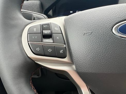 New 2026 Ford Explorer Active w/ Active Comfort Package RWD image 20