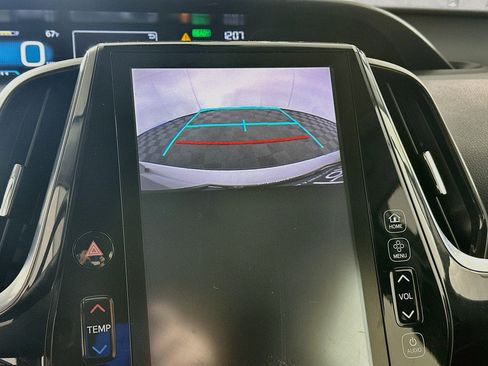 Used 2017 Toyota Prius Prime Premium FWD image 22