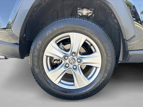 Certified 2025 Toyota RAV4 XLE FWD image 24