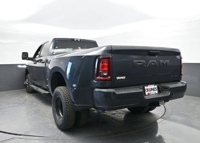 New 2027 RAM 3500 Big Horn AWD/4WD image 9