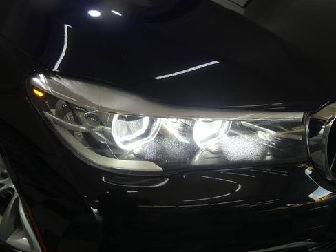 Used 2017 BMW 740i xDrive AWD/4WD image 15