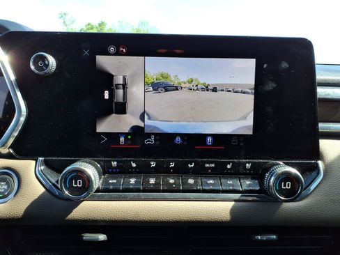 Used 2025 GMC Canyon Denali AWD/4WD image 21