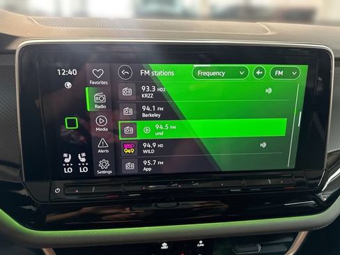 Certified 2025 Volkswagen Atlas Peak Edition SE AWD/4WD image 13