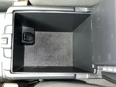 Used 2016 Nissan Rogue SV AWD/4WD image 20
