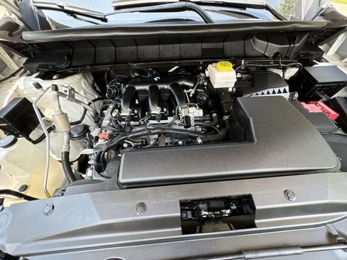 Used 2024 Nissan Pathfinder Rock Creek AWD/4WD image 40