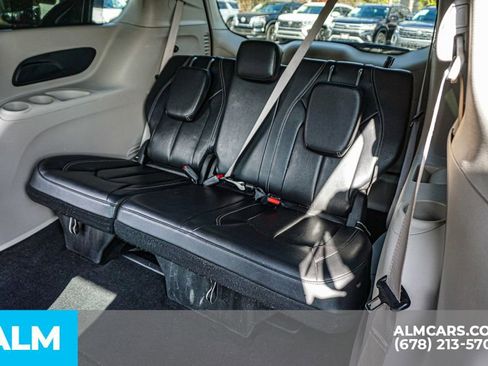 Used 2022 Chrysler Pacifica Touring-L image 22