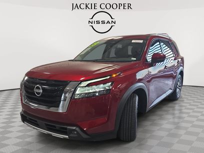 Used 2023 Nissan Pathfinder SL