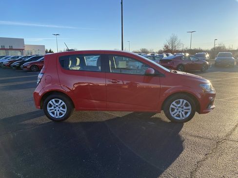 Used 2020 Chevrolet Sonic LT image 8
