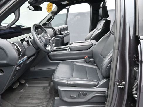 Used 2025 Ford Expedition Platinum w/ Stealth Performance Package image 18