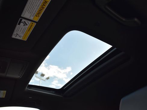 Used 2025 Honda CR-V Sport-L image 11