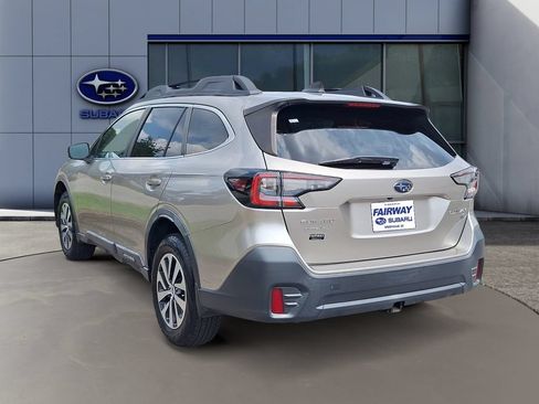 Used 2020 Subaru Outback Premium AWD/4WD image 3