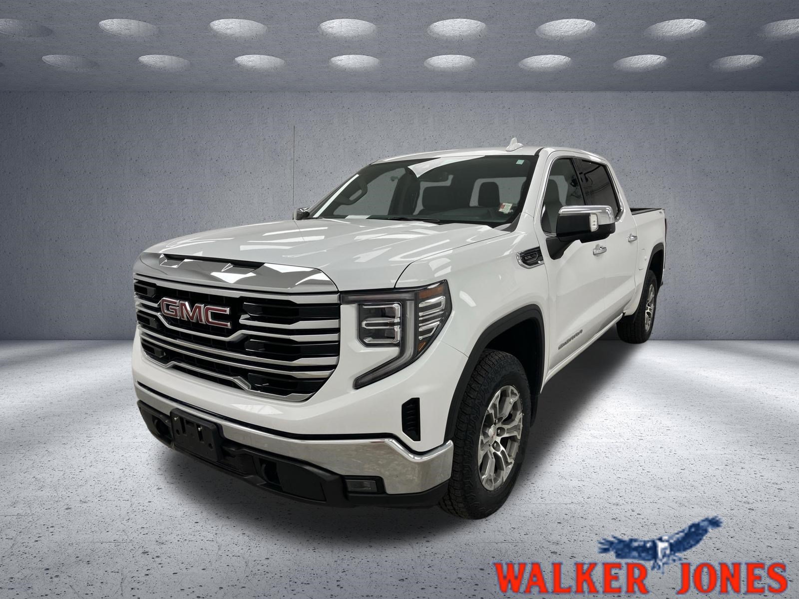 Used 2025 GMC Sierra 1500 SLT AWD/4WD image 1