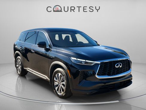 Certified 2025 INFINITI QX60 Pure image 4