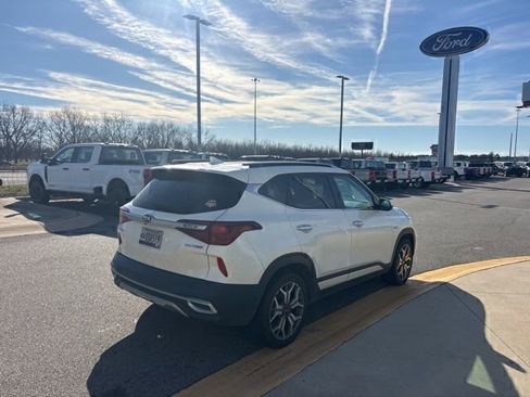 Used 2021 Kia Seltos SX image 5