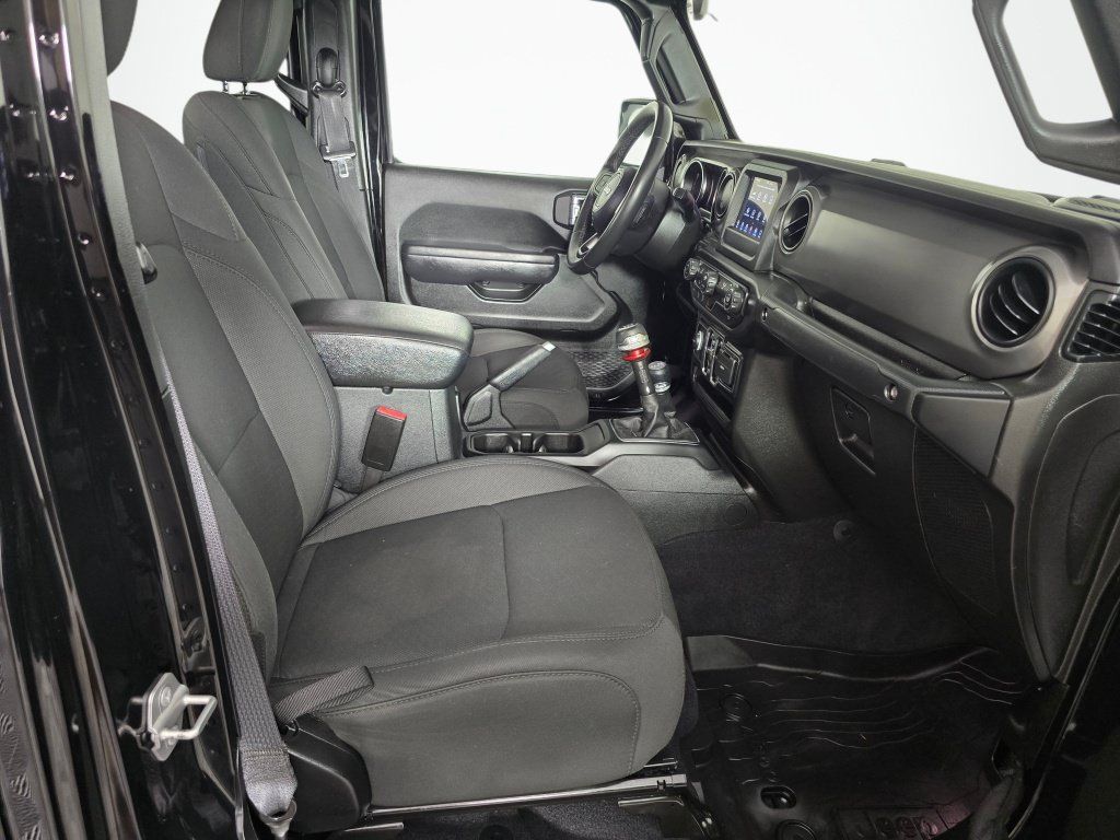 Used 2022 Jeep Gladiator Sport AWD/4WD image 39