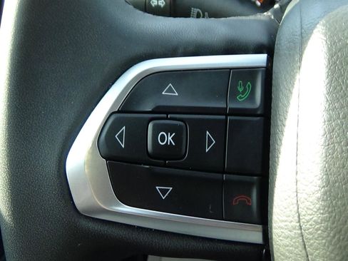 Certified 2025 Jeep Compass Latitude AWD/4WD image 21