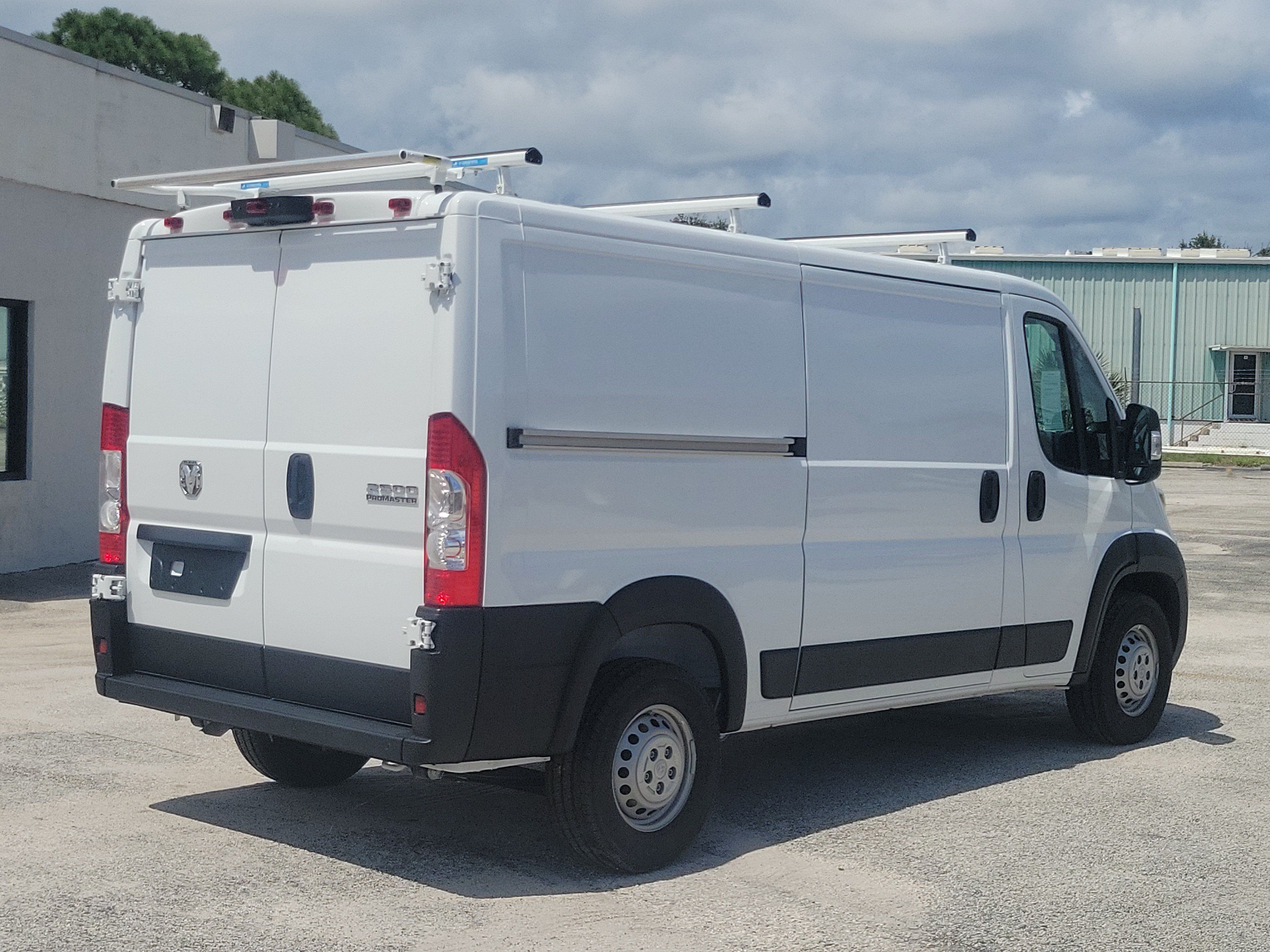 Used 2025 RAM ProMaster 2500 w/ Safety Group FWD image 4