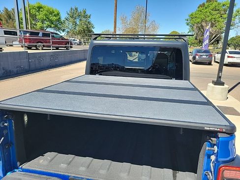 Used 2020 Jeep Gladiator Overland image 15