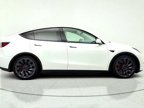 Used 2022 Tesla Model Y Performance AWD/4WD image 4